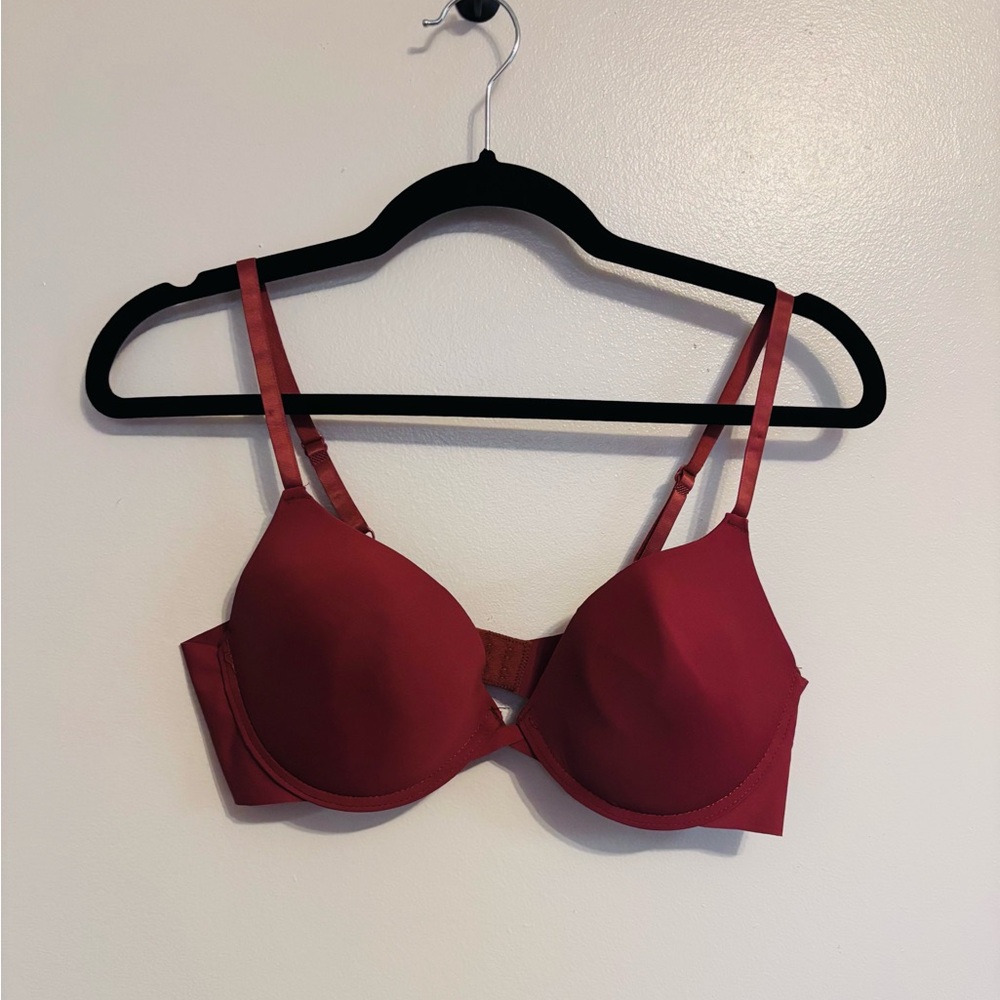 Adrienne Vittadini rusty red bra with cross cross between the cups size 38C